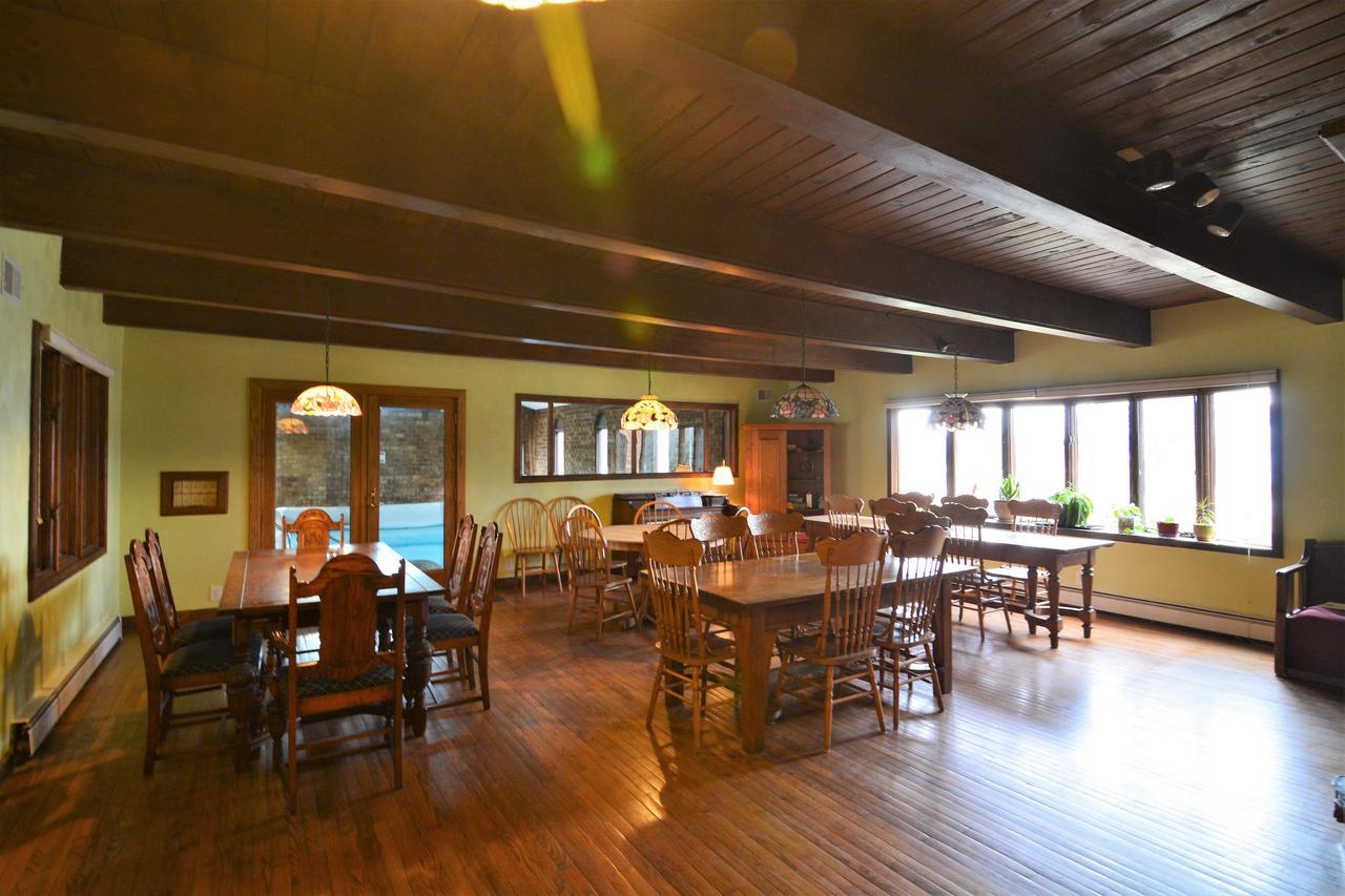 Hop & Vine Inn Fennville ภายนอก รูปภาพ